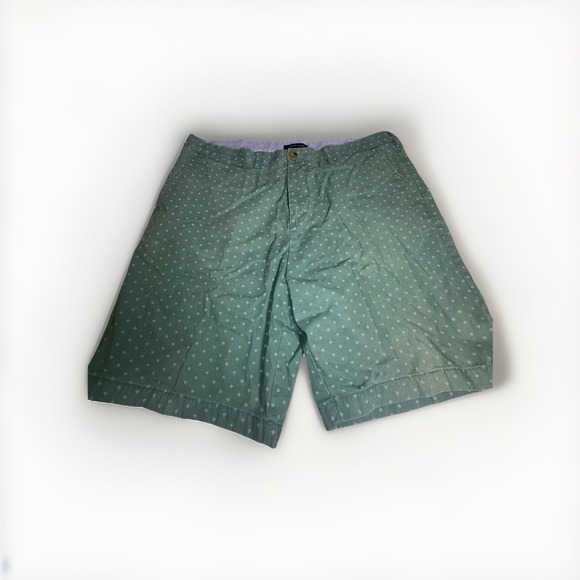 Tommy Hilfiger Other - Size 40 Tommy Hilfigure Shorts Green Chino Style With Print